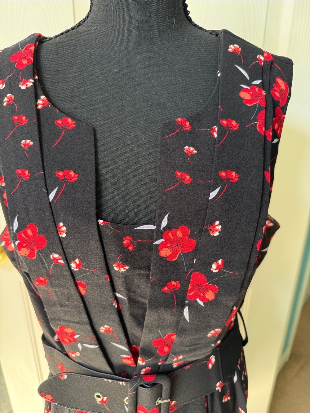 City Chic Black Belted Dress with Red Floral Print - Picture 3 of 6